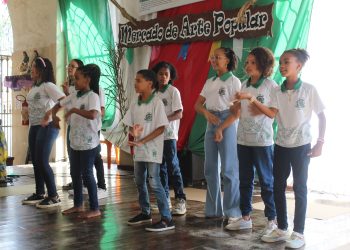 Estudantes da Educação Municipal usam músicas e poesias em alerta ao trabalho infantil
