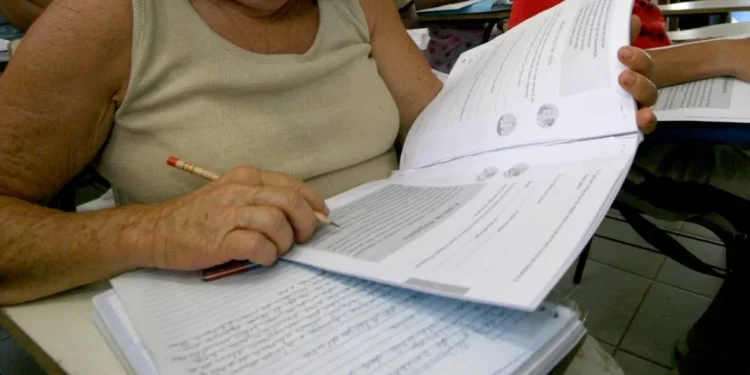 Secretaria da Educação e Uneb lançam projeto de combate ao analfabetismo na Bahia
