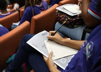 Escolas estaduais se mobilizam e apoiam estudantes para inscrições do Enem