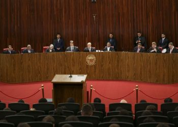 MPE pede condenação de Bolsonaro por reunião com embaixadores