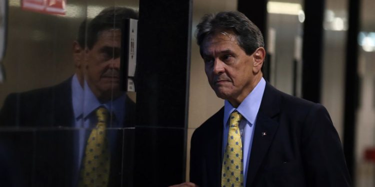 Roberto Jefferson é transferido para hospital privado no Rio