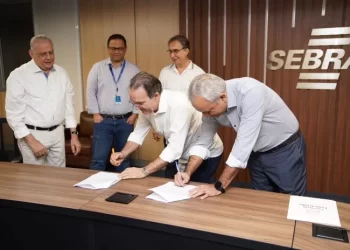 Convênios para fomentar empreendedorismo e inovação na Bahia são assinados por Secti e Sebrae