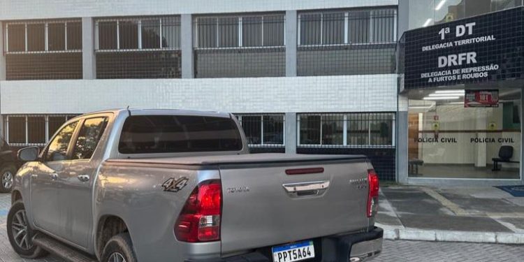 Polícia Civil de Feira prende suspeito e recupera picape roubada em Salvador