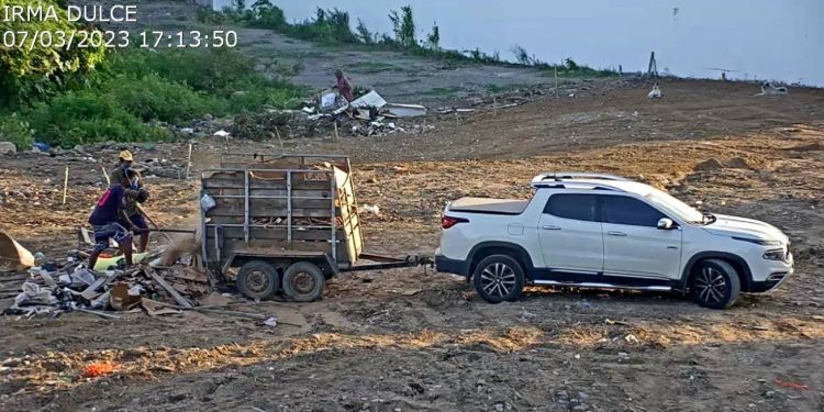 Câmeras flagram 60 veículos praticando descarte irregular em três meses