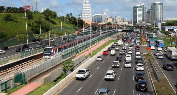 Placas com finais 9 e 0 tem 10% de desconto no IPVA até 27 e 28 de julho