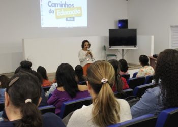 Diretores e coordenadores pedagógicos participam de formação do programa Caminhos da Educação