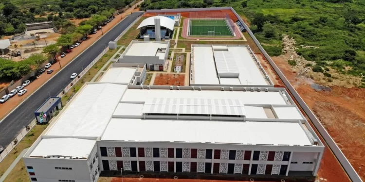 Mais de 150 escolas públicas baianas serão beneficiadas com geração de energia solar