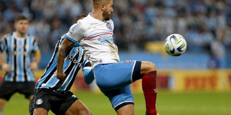 Bahia empata com o Grêmio, perde nos pênaltis e está fora da Copa do Brasil