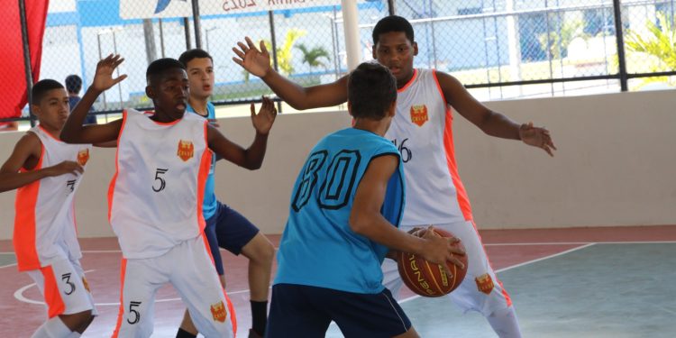 Estudantes da rede estadual participam da Etapa Interterritorial dos Jogos Escolares da Bahia