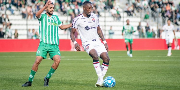 Vitória perde em Caxias e pode sair do G4 da Série B