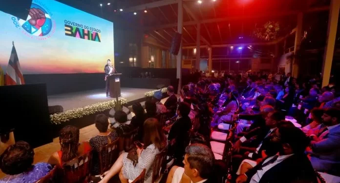 Personalidades e instituições são homenageadas com a Medalha 2 de Julho