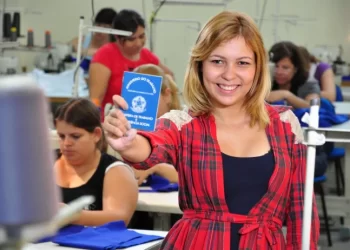 Bahia gerou 50.955 vagas de emprego no primeiro semestre do ano