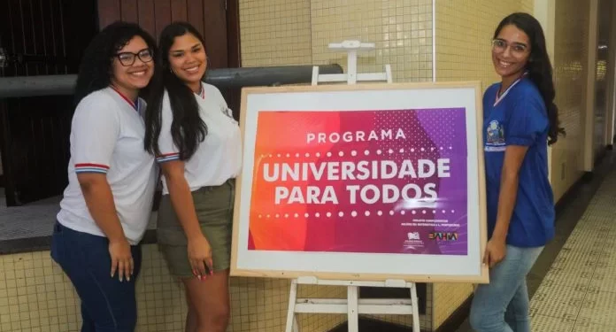 Mais de 21 mil estudantes baianos participam dos aulões do Universidade para Todos