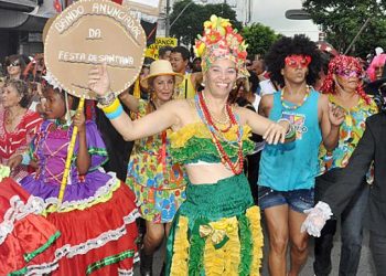 Venda de churrasquinhos no espeto e bebidas em garrafas de vidro estão proibidas no Bando Anunciador