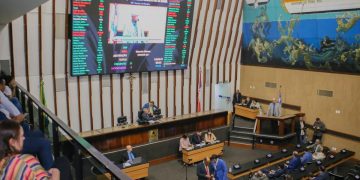 Coelba busca apoio político na AL-BA para tentar renovar concessão