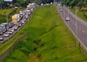 Trecho da BR-324 será interditado para instalação de cabos de eletricidade neste sábado