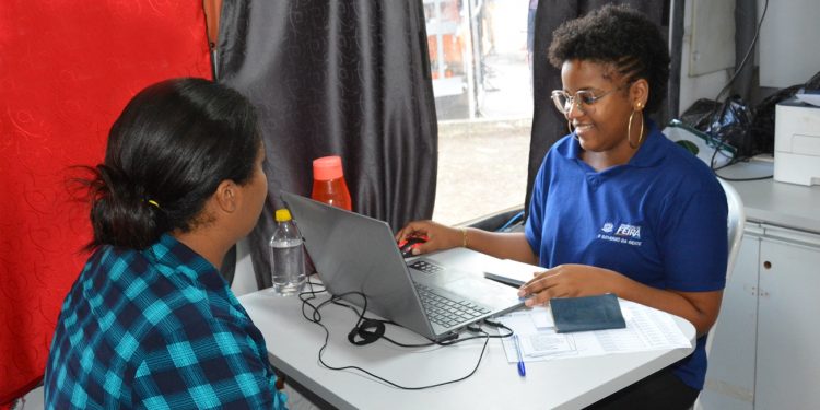 Atualização cadastral do Bolsa Família em Feira está acima da média nacional