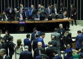 Câmara aprova projeto que prorroga desoneração da folha até 2027