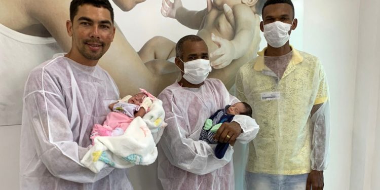 Pais do método cangurú celebram Dia dos Pais no Hospital da Mulher