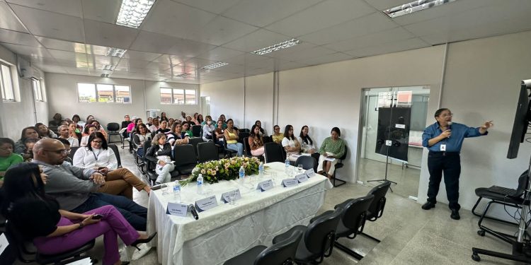 Hospital Clériston Andrade e UEFS promovem II curso de aperfeiçoamento para equipe multiprofissional