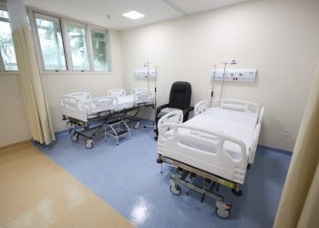 Governo do Estado entrega 30 novos leitos e amplia serviço de nutrição no Hospital Geral Clériston Andrade