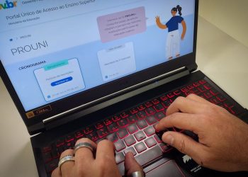 Selecionados do Prouni devem complementar informações até hoje