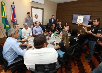 Governador realiza reuniões com órgãos estaduais envolvidos na investigação do caso Mãe Bernadete