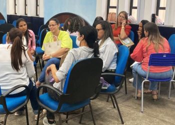 Importância das notificações de dengue é um dos pontos debatidos em atualização de enfermeiros
