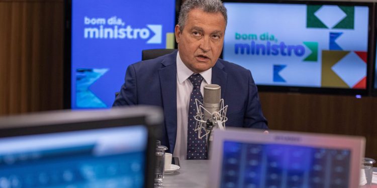 Queda de energia se deve a erro ou falha técnica, diz Rui Costa