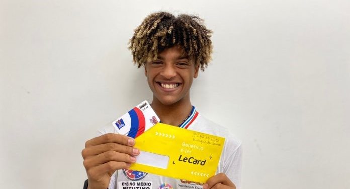 Famílias aptas ao Bolsa Presença podem realizar compras na Bahia