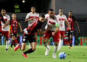 Vitória joga mal e sofre goleada histórica do CRB fora de casa