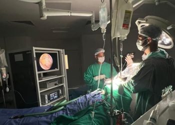 Equipe de Neurocirurgia do Hospital Clériston Andrade realiza procedimento inédito na Bahia