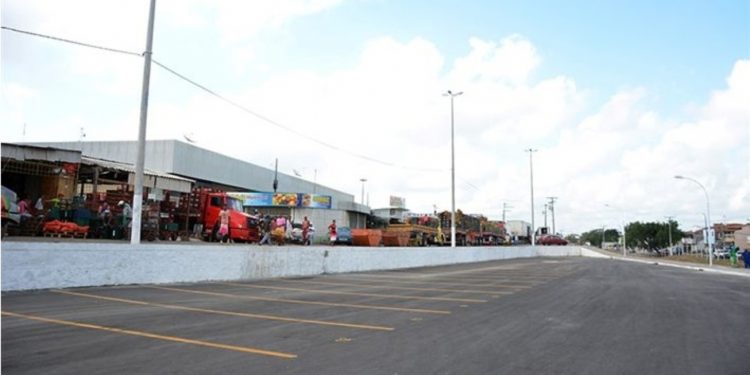 Prefeitura de Feira não foi comunicada sobre cobrança de estacionamento no centro de abastecimento