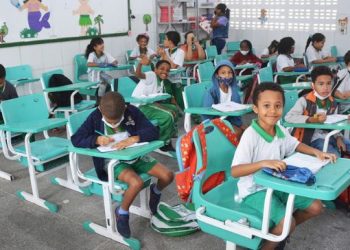 Feira de Santana investe em ações para cumprir meta de alfabetização na idade certa