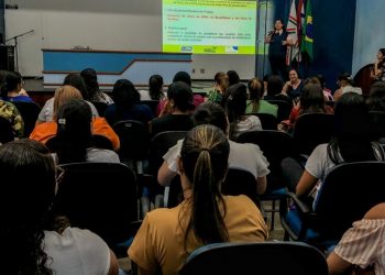 Médicos e enfermeiros de Feira de Santana são atualizados sobre HTLV