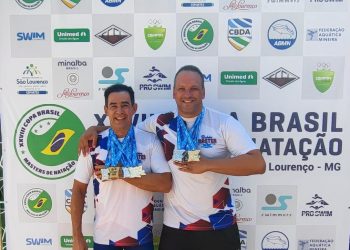 Nadadores feirenses conquistam título nacional