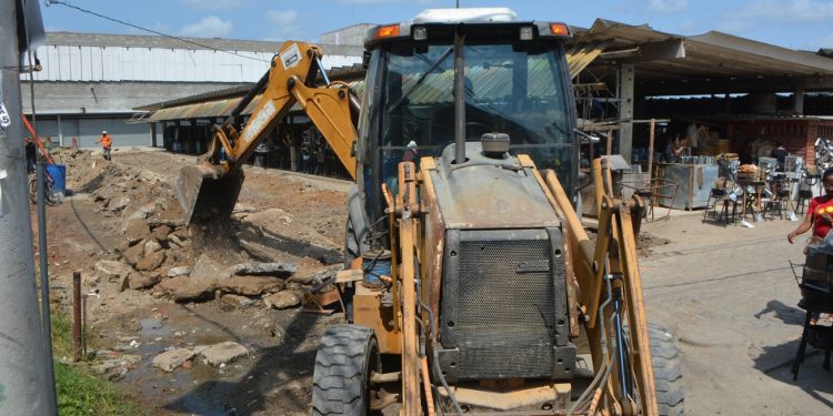 Obras de infraestrutura são iniciadas no Centro de Abastecimento