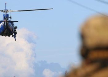 Aeronaves auxiliam policiais militares e federais em varredura no Subúrbio de Salvador