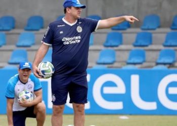 Rogério Ceni tem grande marca negativa em partidas contra o Flamengo