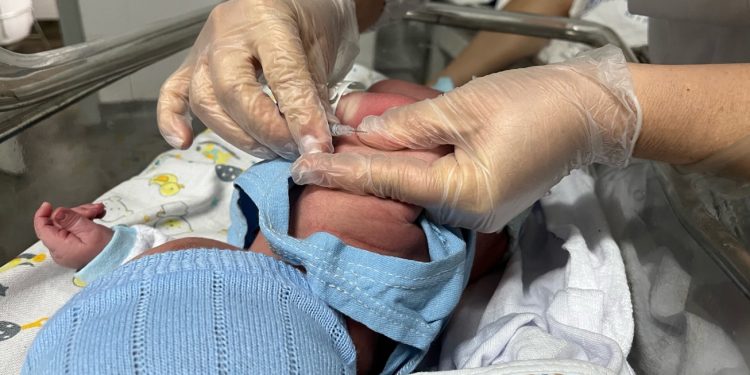 Hospital da Mulher garante vacinação do recém-nascido nas primeiras horas de vida