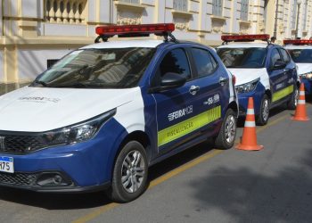 Prefeito Colbert Filho apresenta cinco viaturas 0KM para a fiscalização do transporte