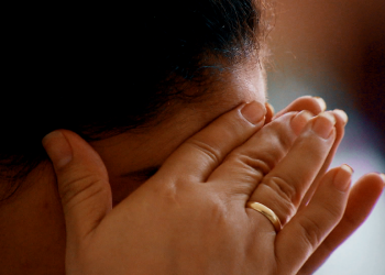 Tratamento do burnout não deve ser individualizado, diz especialista