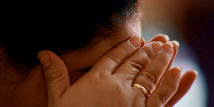 Tratamento do burnout não deve ser individualizado, diz especialista