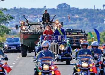 Desfile de 7 de setembro emociona público