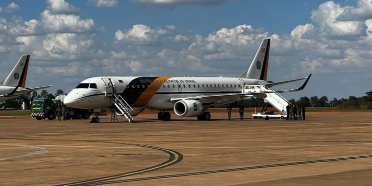 Governo manda avião presidencial para buscar brasileiros em Gaza