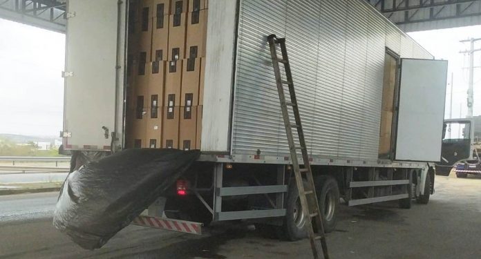 Ação da Sefaz-BA em Feira impede sonegação de ICMS em carga de cigarro