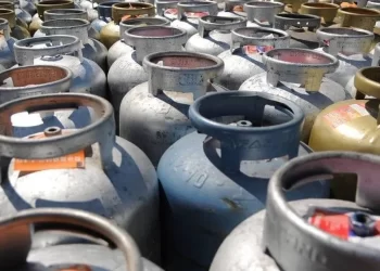 Valor de gás de cozinha tem aumento de 3,5% na Bahia, diz Acelen