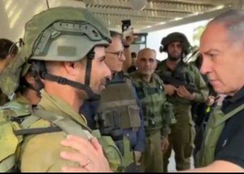 Israel bombardeia Gaza depois de terminar prazo  para moradores deixarem Norte da Faixa