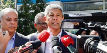 Jerônimo anuncia que mais uma empresa foi desclassificada no teste de câmeras para PMs