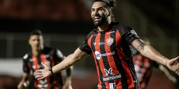 Vitória vence o Guarani no Barradão e acesso a Série A fica próximo